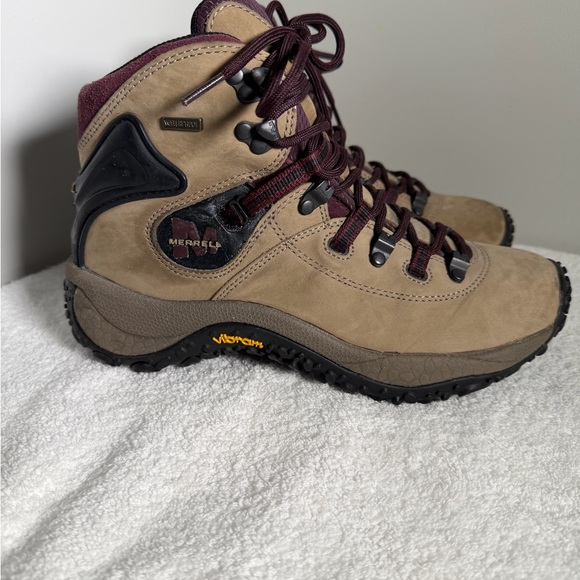 Merrell Shoes - Merrell Chocolate Chameleon Dry Hikers Women's Size 9